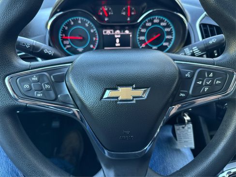 Used 2016 Chevrolet Cruze LT FWD image 18