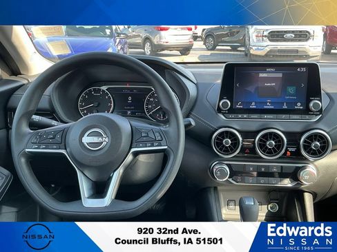 Used 2025 Nissan Sentra SV FWD image 14