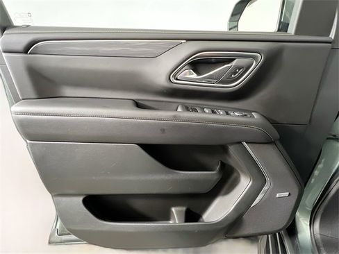 Used 2024 GMC Yukon SLT image 31