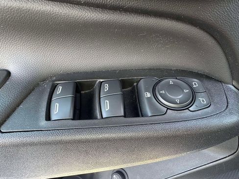 Used 2023 Chevrolet Equinox LT image 16