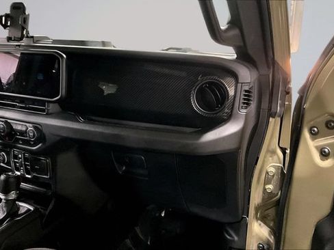 Used 2025 Jeep Wrangler Unlimited Sport AWD/4WD image 16