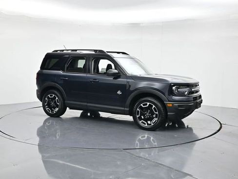 Certified 2023 Ford Bronco Sport Outer Banks w/ Tech Package image 3