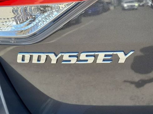 Used 2016 Honda Odyssey Touring Elite image 32