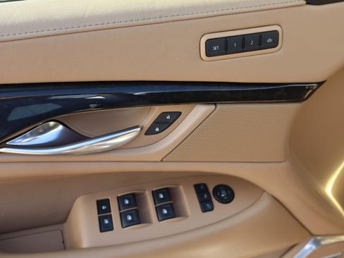 Used 2019 Cadillac Escalade ESV Platinum AWD/4WD image 11