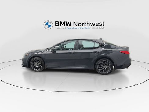 Used 2025 Toyota Camry SE AWD/4WD image 11