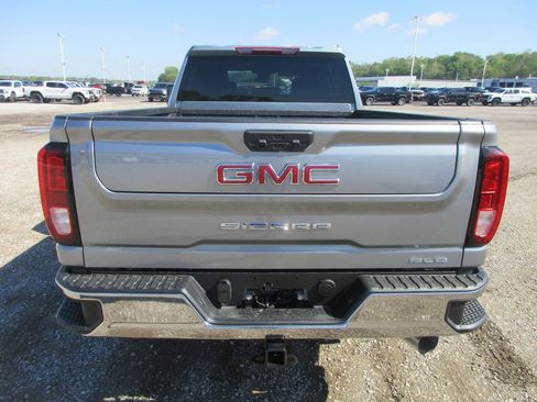 New 2026 GMC Sierra 2500 SLE w/ SLE Value Package; AWD/4WD image 5