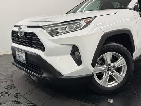 Used 2021 Toyota RAV4 XLE w/ Carpet Mat Package (TMS) AWD/4WD image 4