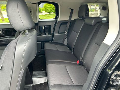 Used 2013 Toyota FJ Cruiser 4WD w/ Upgrade Pkg image 13