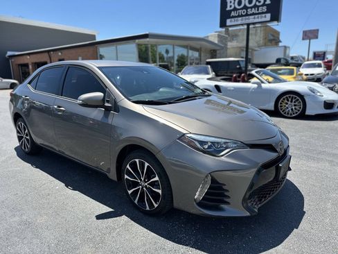 Used 2019 Toyota Corolla SE FWD image 1