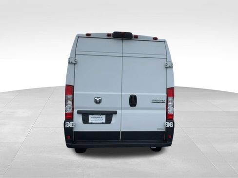 Used 2024 RAM ProMaster 2500 w/ Convenience Group FWD image 7