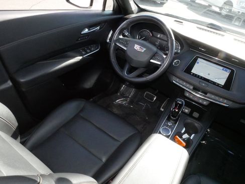 Certified 2023 Cadillac XT4 Sport w/ Cold Weather Package image 9