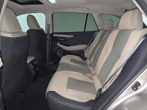 Used 2020 Subaru Outback Premium image 11