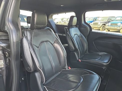 Used 2020 Chrysler Pacifica Limited w/ Advanced Safetytec Group image 83