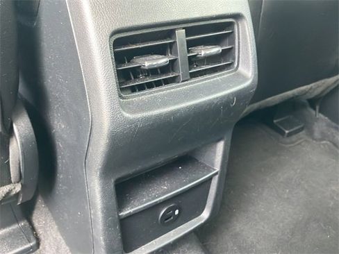 Used 2022 Ford Edge SEL image 28