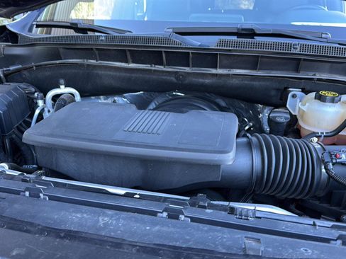 Used 2023 Chevrolet Tahoe LT image 32