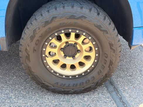Used 2022 Chevrolet Silverado 1500 RST w/ Protection Package RWD image 9