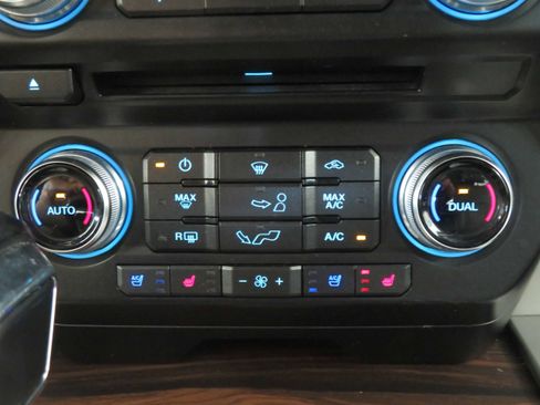 Used 2017 Ford F150 Lariat w/ Equipment Group 502A Luxury image 42