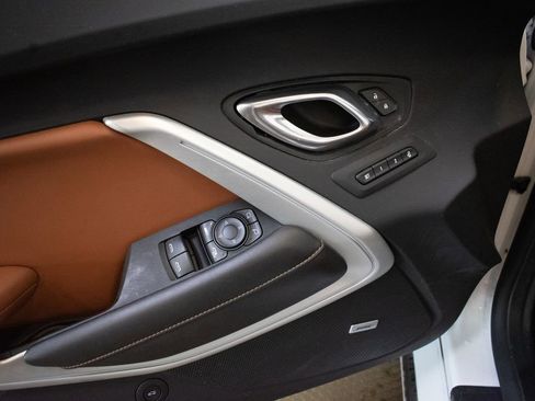 Used 2021 Chevrolet Camaro SS RWD image 23