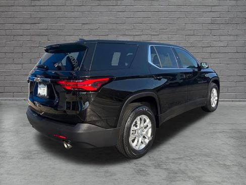 Used 2023 Chevrolet Traverse LS AWD/4WD image 7