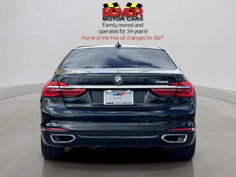 Used 2019 BMW 740i image 4