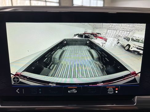 Used 2025 GMC Sierra 2500 SLT w/ SLT Premium Package image 24