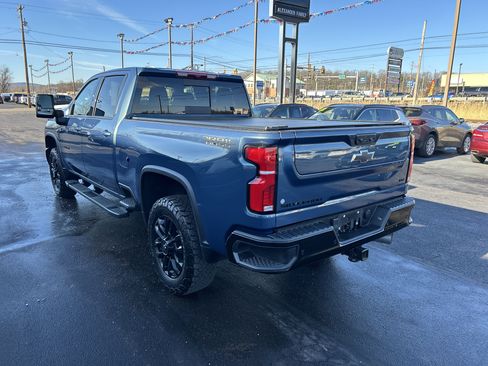 Used 2025 Chevrolet Silverado 2500 LTZ w/ Trail Boss Package image 6