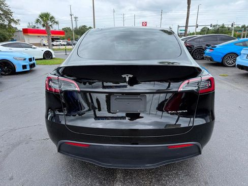 Used 2023 Tesla Model Y AWD image 4