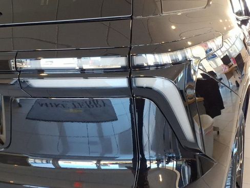 New 2026 Chevrolet Traverse High Country FWD image 7