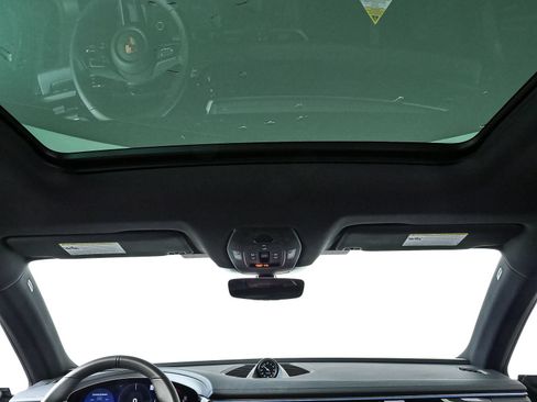 New 2026 Porsche Macan 4 Electric AWD/4WD image 20