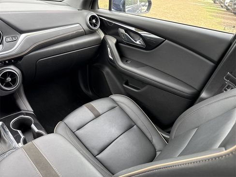 Used 2022 Chevrolet Blazer Premier image 25
