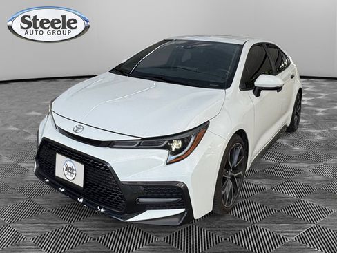 Used 2020 Toyota Corolla SE FWD image 1