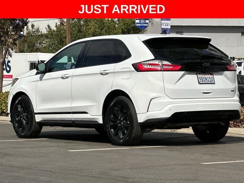 Certified 2022 Ford Edge SE w/ Black Appearance Package AWD/4WD image 7