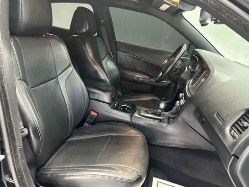 Used 2016 Dodge Charger R/T w/ Plus Group RWD image 12