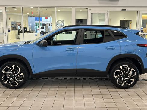 Used 2024 Chevrolet Trax RS w/ Driver Confidence Package FWD image 8