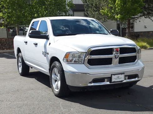 Used 2023 RAM 1500 Classic SLT AWD/4WD image 3
