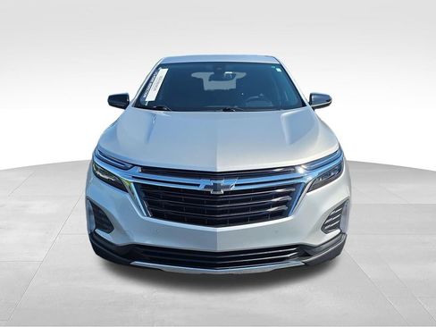 Used 2022 Chevrolet Equinox LT FWD image 2