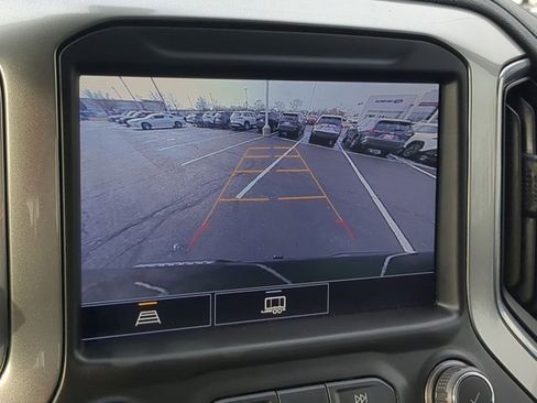 Used 2021 Chevrolet Silverado 1500 LT Trail Boss w/ Convenience Package II image 12