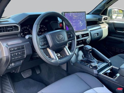 Certified 2026 Toyota Tacoma TRD Off-Road w/ TRD Off Road Upgrade Package AWD/4WD image 17