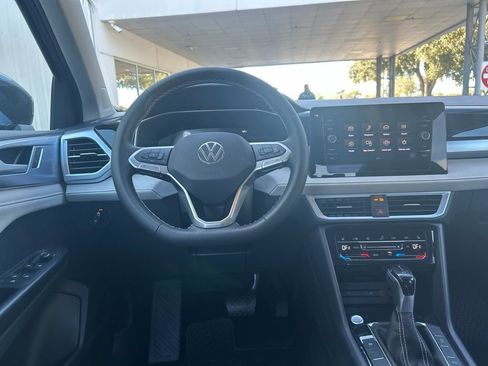 New 2026 Volkswagen Taos SE image 48