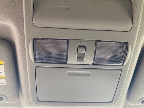 Used 2018 Nissan Frontier SV RWD image 22
