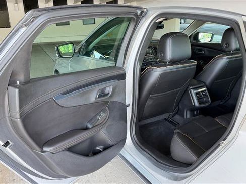 Used 2016 Chevrolet Impala LTZ FWD image 38