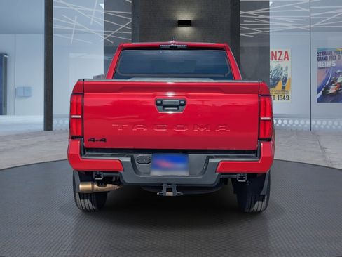 Used 2024 Toyota Tacoma TRD Sport image 5