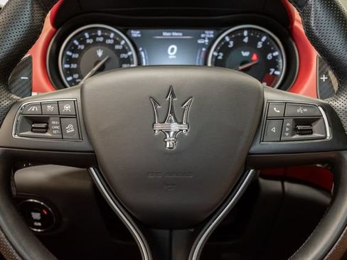 Used 2022 Maserati Levante Trofeo AWD/4WD image 14