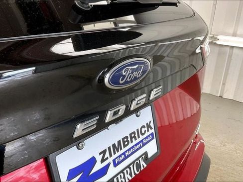 Used 2023 Ford Edge SEL image 28