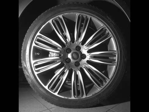 Used 2021 Land Rover Range Rover Westminster Edition image 9