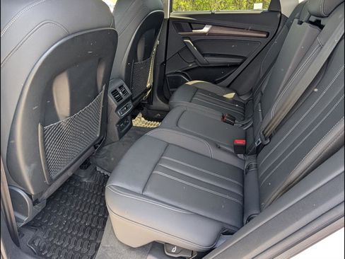 Used 2021 Audi Q5 Prestige image 13