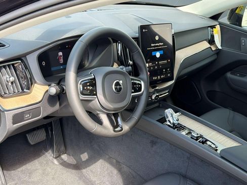 New 2026 Volvo XC60 B5 Core w/ Climate Package AWD/4WD image 4