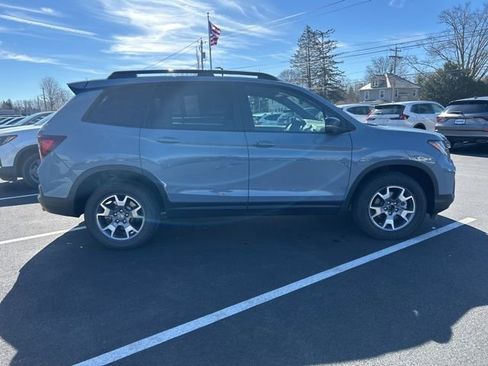 Used 2023 Honda Passport TrailSport image 3