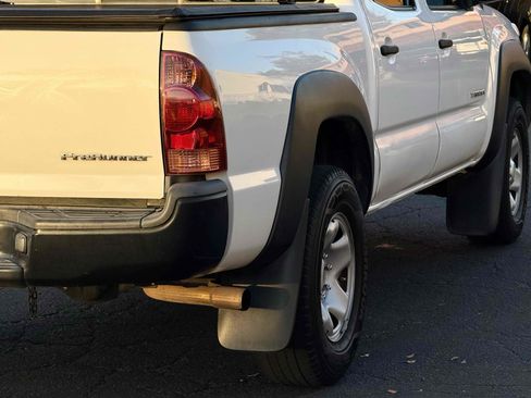 Used 2015 Toyota Tacoma PreRunner w/ Convenience Package RWD image 10
