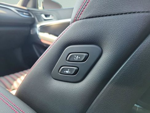 Used 2026 Genesis G70 3.3T Sport Prestige image 33